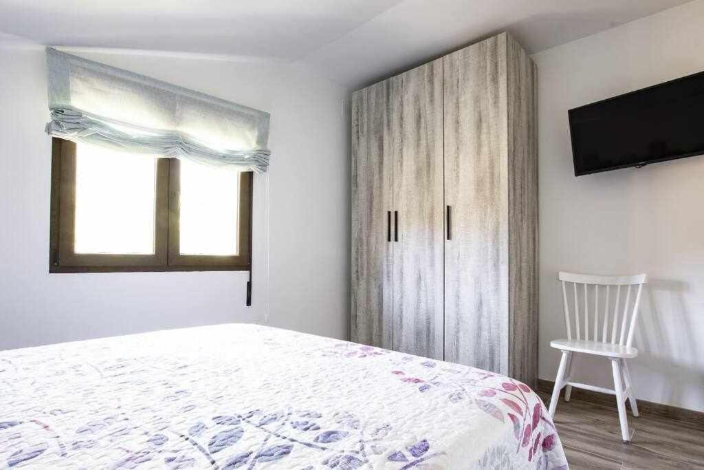 Villarroya de los Pinares Apartamento Creativo Villa Rubei מראה חיצוני תמונה